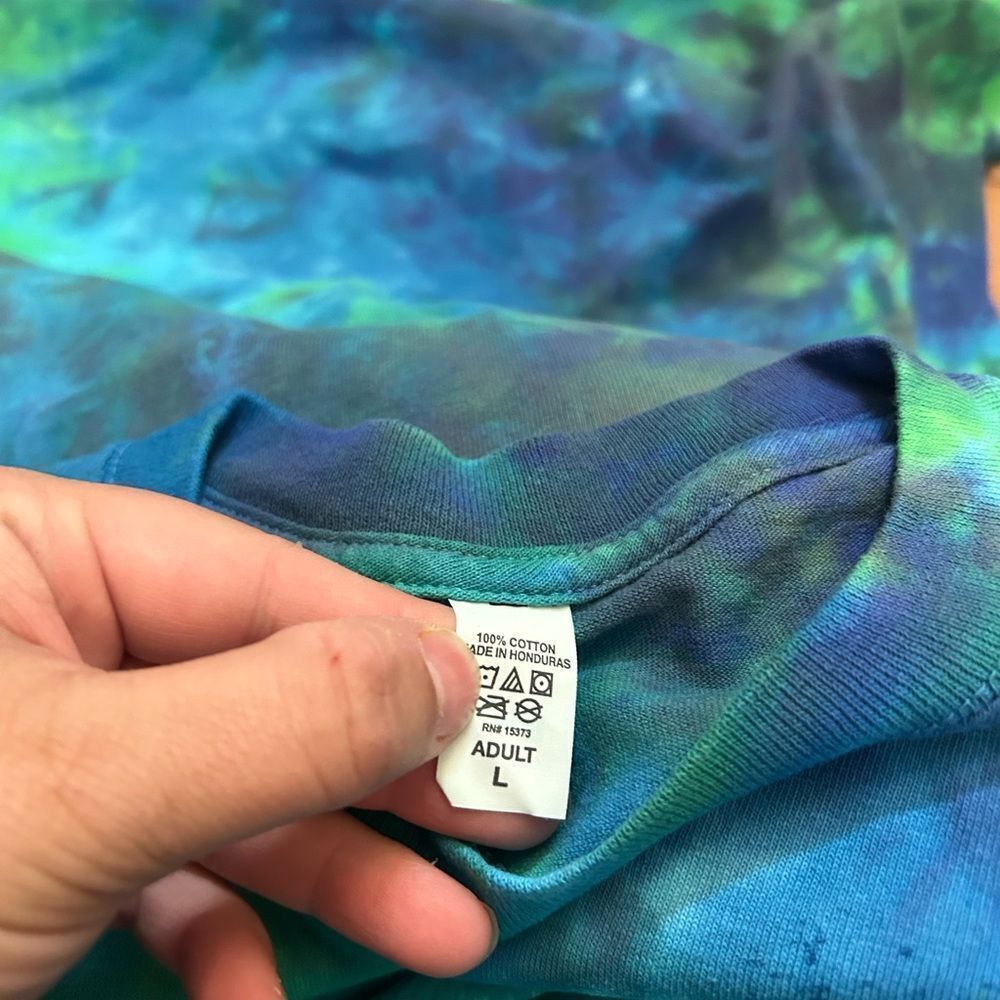 Pink Floyd Tie-Dye Band Tshirt - Picture 3 of 3